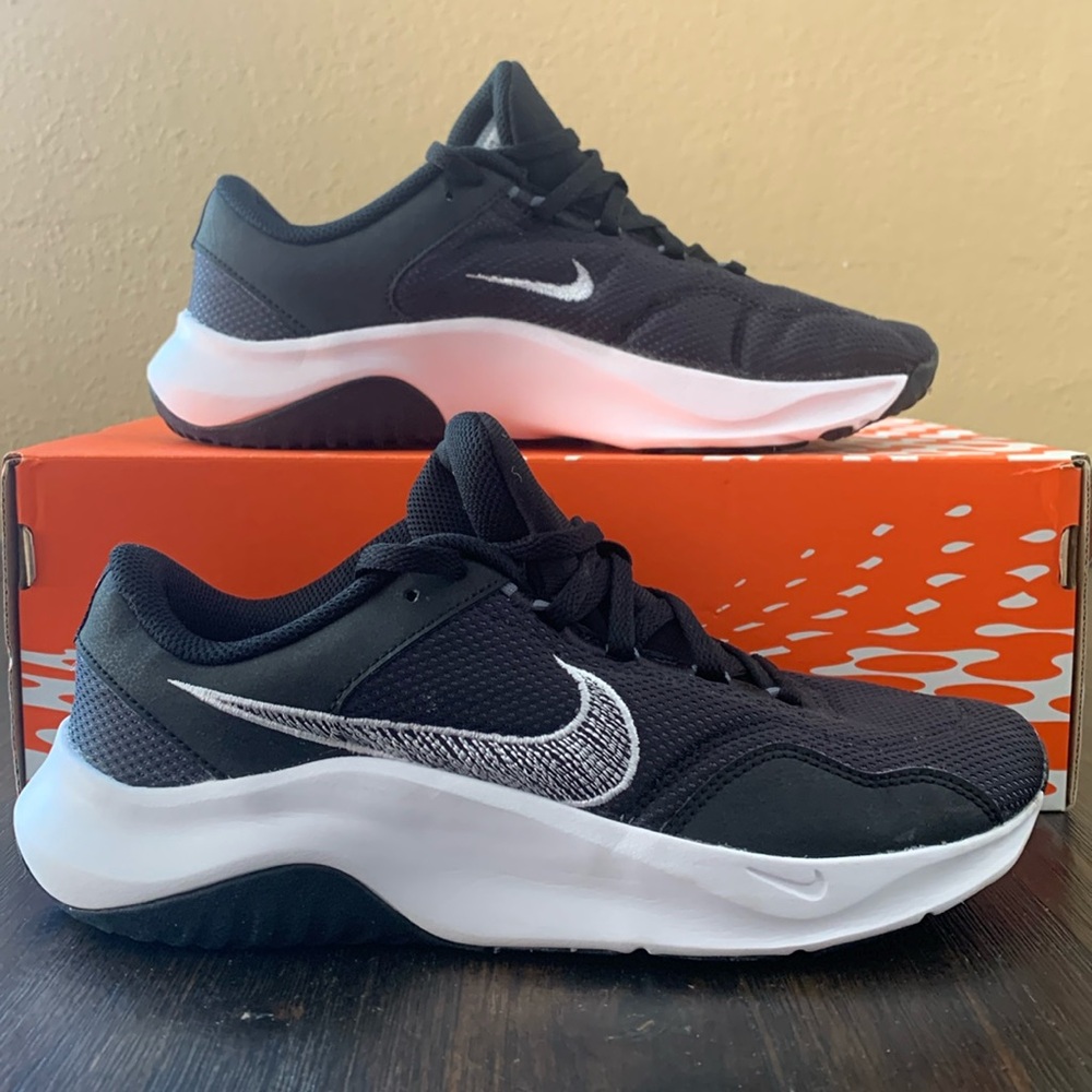Women’s Nike Legend Essential 3 Next Nature - Size 8.5 (runs small)